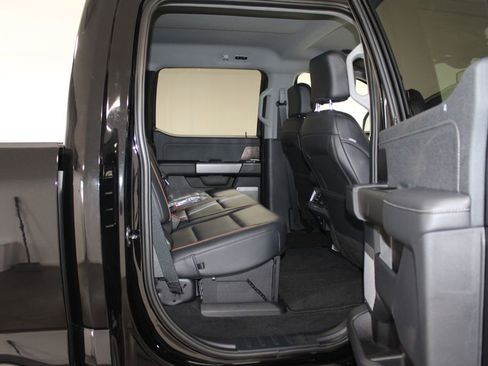 New 2025 Ford F250 Lariat w/ Lariat Ultimate Package image 31