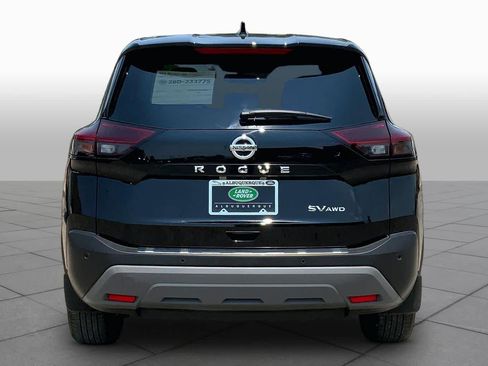 Used 2021 Nissan Rogue SV AWD/4WD image 5