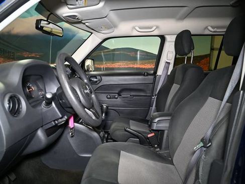 Used 2016 Jeep Patriot Sport FWD image 19