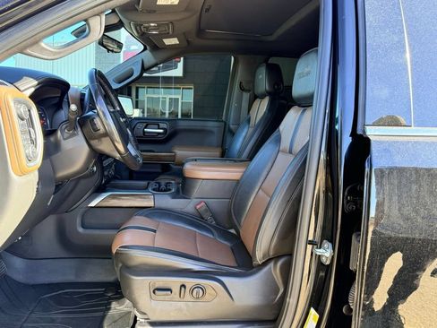 Used 2021 Chevrolet Silverado 1500 High Country w/ Technology Package AWD/4WD image 21
