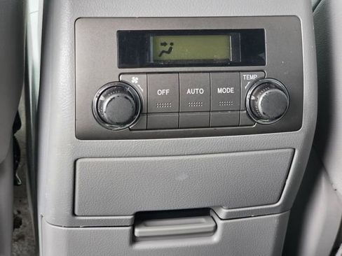 Used 2010 Toyota Highlander Limited AWD/4WD image 17