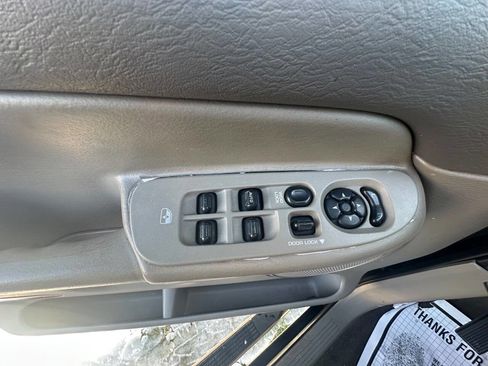 Used 2005 Dodge Ram 1500 Truck SLT image 12