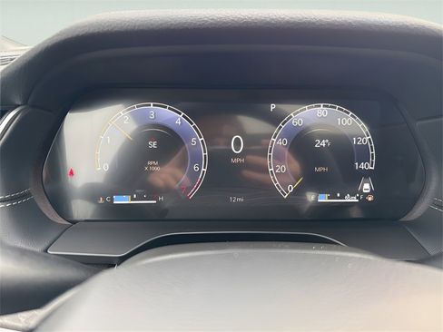 New 2025 Jeep Grand Cherokee Limited image 31