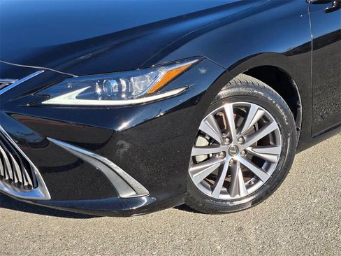 Used 2019 Lexus ES 350 image 9