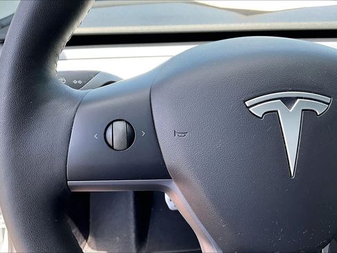 Used 2021 Tesla Model 3 Standard Range Plus RWD image 22