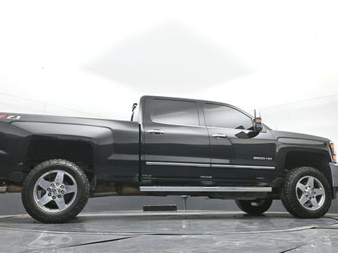 Used 2019 Chevrolet Silverado 2500 LTZ w/ Duramax Plus Package AWD/4WD image 51