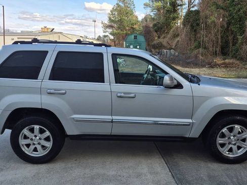 Used 2009 Jeep Grand Cherokee Limited image 13