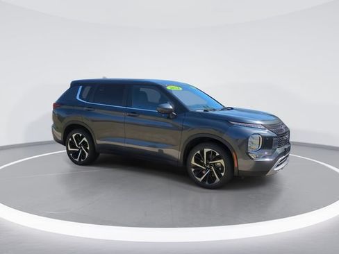Used 2024 Mitsubishi Outlander SE Black Edition AWD/4WD image 9