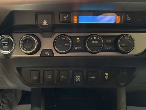 Used 2023 Toyota Tacoma Limited image 14