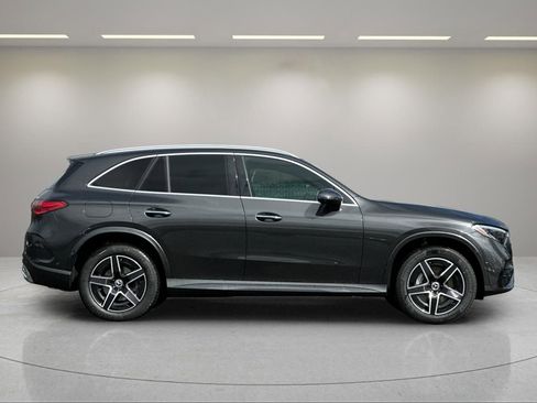 New 2025 Mercedes-Benz GLC 300 4MATIC image 3