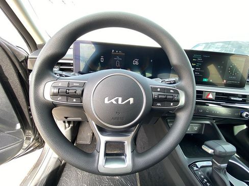 New 2026 Kia K5 LXS FWD image 17
