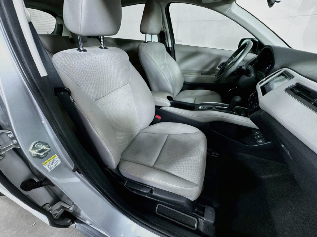 Used 2016 Honda HR-V EX image 34