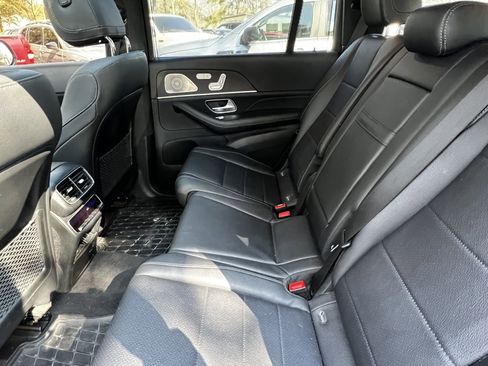 Used 2023 Mercedes-Benz GLS 450 4MATIC w/ AMG Line Exterior image 32