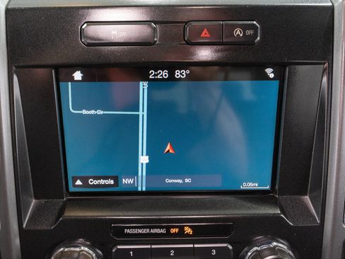 Used 2017 Ford F150 XLT w/ Equipment Group 302A Luxury AWD/4WD image 16