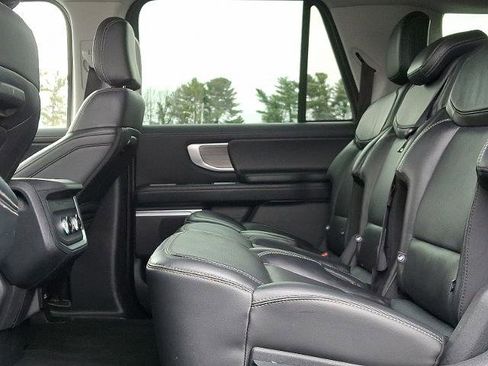 Certified 2025 Ford Expedition Max Platinum image 8