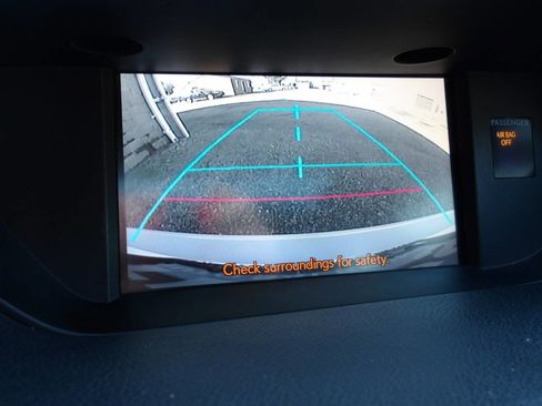 Used 2013 Lexus ES 300h w/ Luxury Pkg image 15