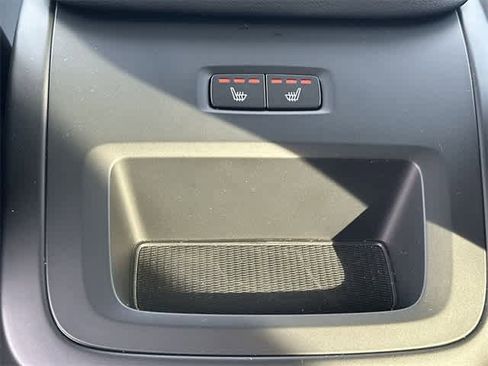 Used 2025 Volvo V60 B5 Cross Country Plus image 19