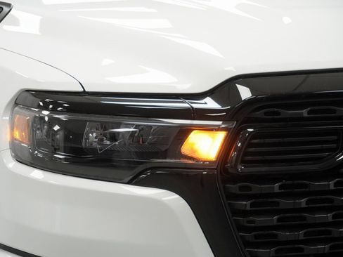 New 2026 RAM 1500 4x4 Crew Cab image 5