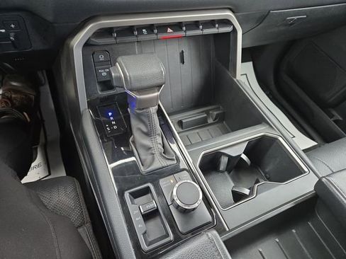 Used 2023 Toyota Tundra Limited image 22