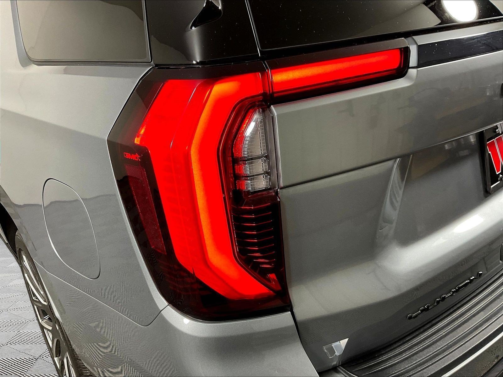 Used 2025 GMC Yukon Denali Ultimate AWD/4WD image 22