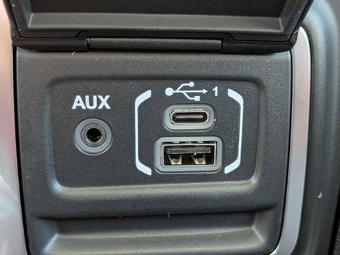 New 2025 Jeep Gladiator Rubicon image 19