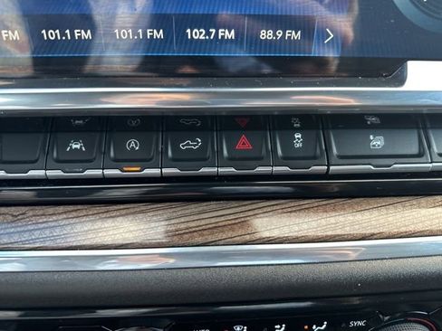 Used 2025 Chevrolet Silverado 1500 LT image 29