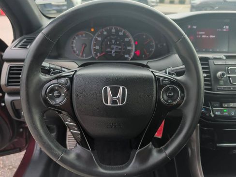 Used 2017 Honda Accord Sport image 18