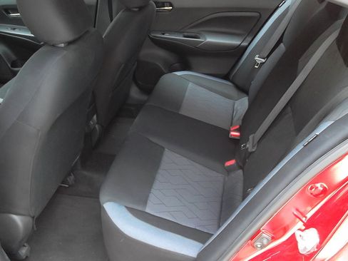 Used 2025 Nissan Versa SV image 8