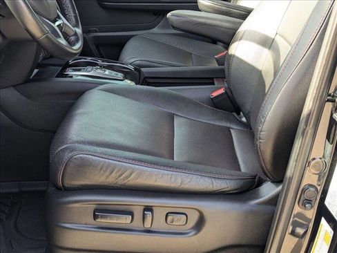 Used 2021 Honda Pilot Black Edition image 17