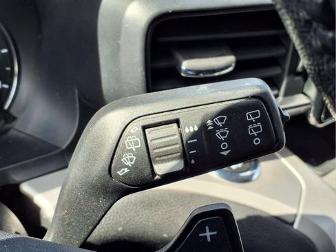 Used 2020 Ford Explorer XLT w/ Comfort Package AWD/4WD image 15