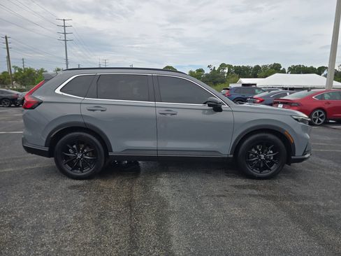 Certified 2025 Honda CR-V Sport image 3