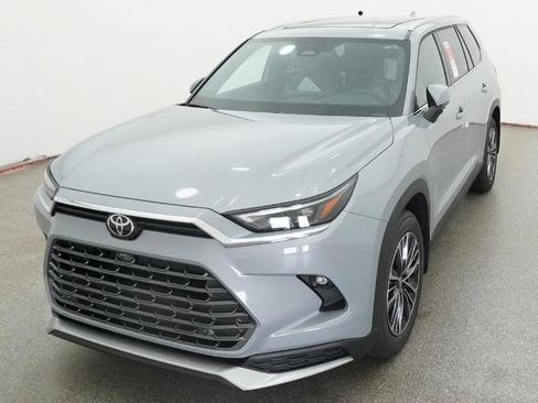 New 2026 Toyota Grand Highlander AWD Hybrid image 8