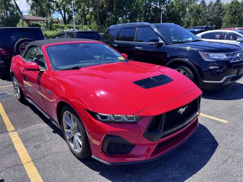 Used 2024 Ford Mustang GT Premium RWD image 3