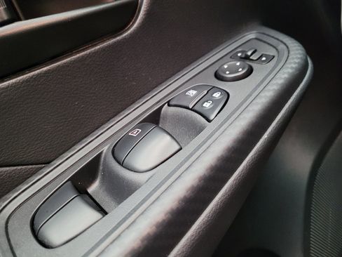 Used 2025 Nissan Versa S w/ Trunk Package FWD image 27