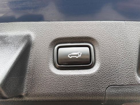 Used 2023 Hyundai Santa Fe Limited image 29