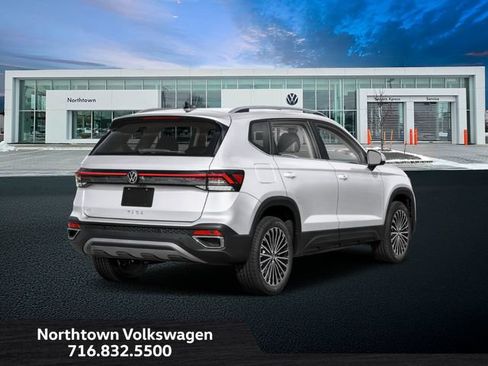 New 2026 Volkswagen Taos SE AWD/4WD image 2