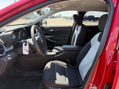 New 2026 Chevrolet Trax LS w/ LS Convenience Package image 10