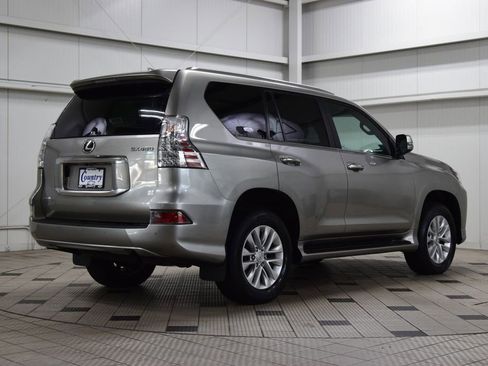 Used 2022 Lexus GX 460 Premium w/ Premium Package AWD/4WD image 8