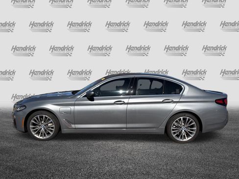 Certified 2023 BMW 530e xDrive w/ Premium Package image 7