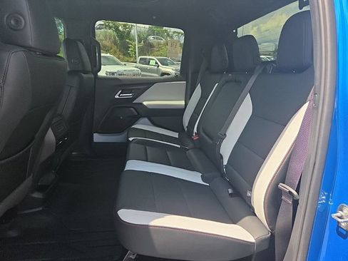 Used 2025 Chevrolet Silverado EV RST AWD/4WD image 13