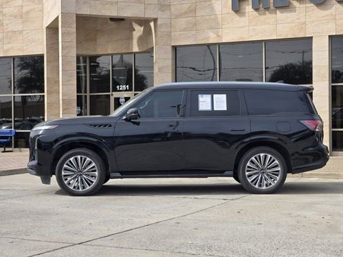 Used 2025 INFINITI QX80 Sensory image 4