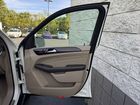 Used 2013 Mercedes-Benz ML 350 4MATIC image 29