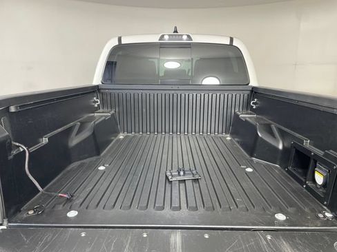 Used 2023 Toyota Tacoma TRD Off-Road w/ TRD Premium Off Road Package AWD/4WD image 21
