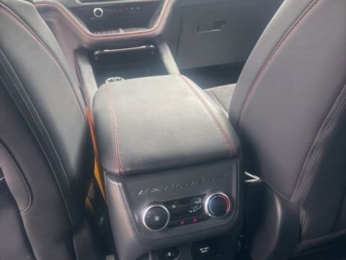 Used 2025 Ford Explorer ST AWD/4WD image 35