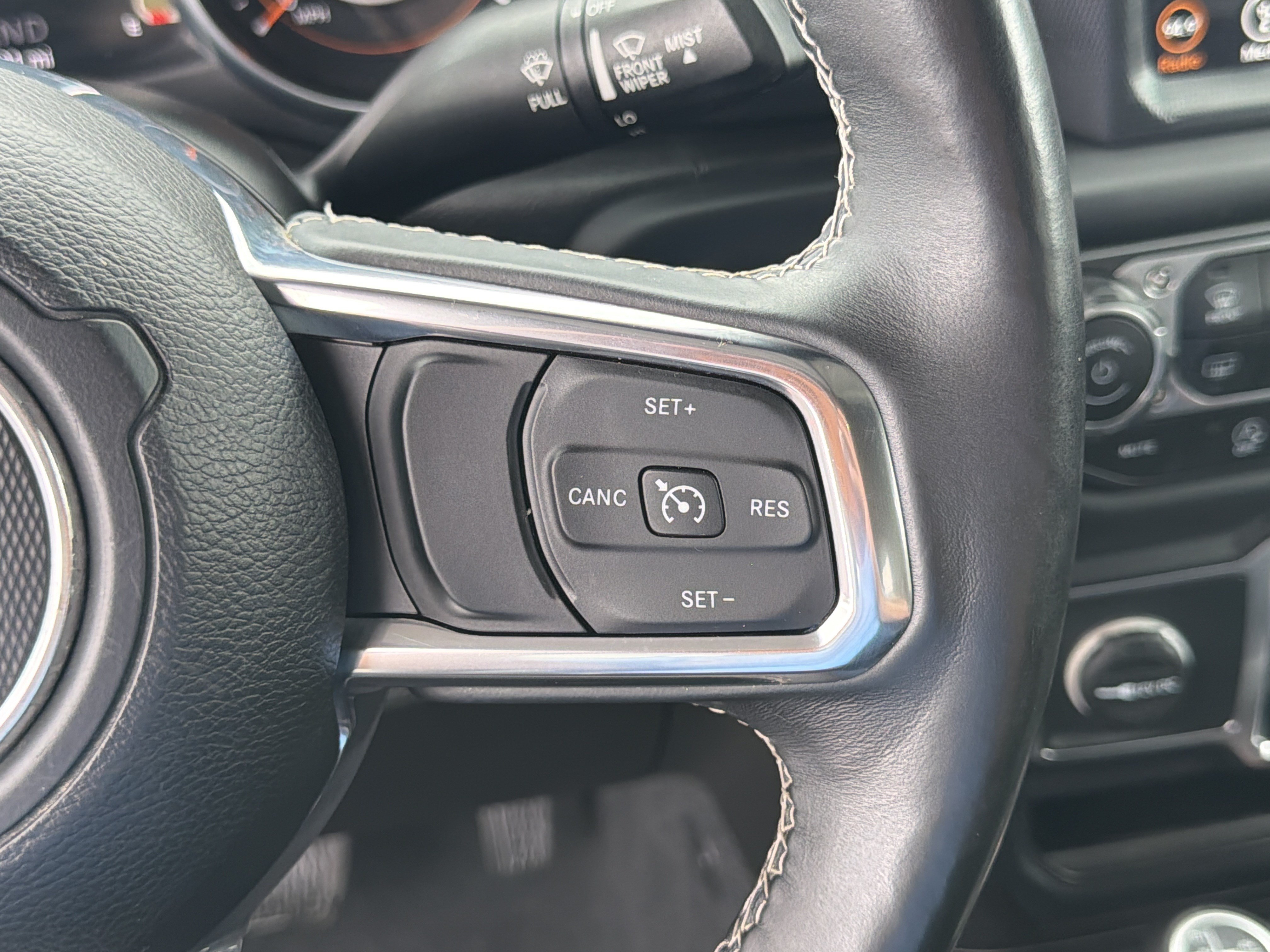 Used 2018 Jeep Wrangler Unlimited Sahara AWD/4WD image 25