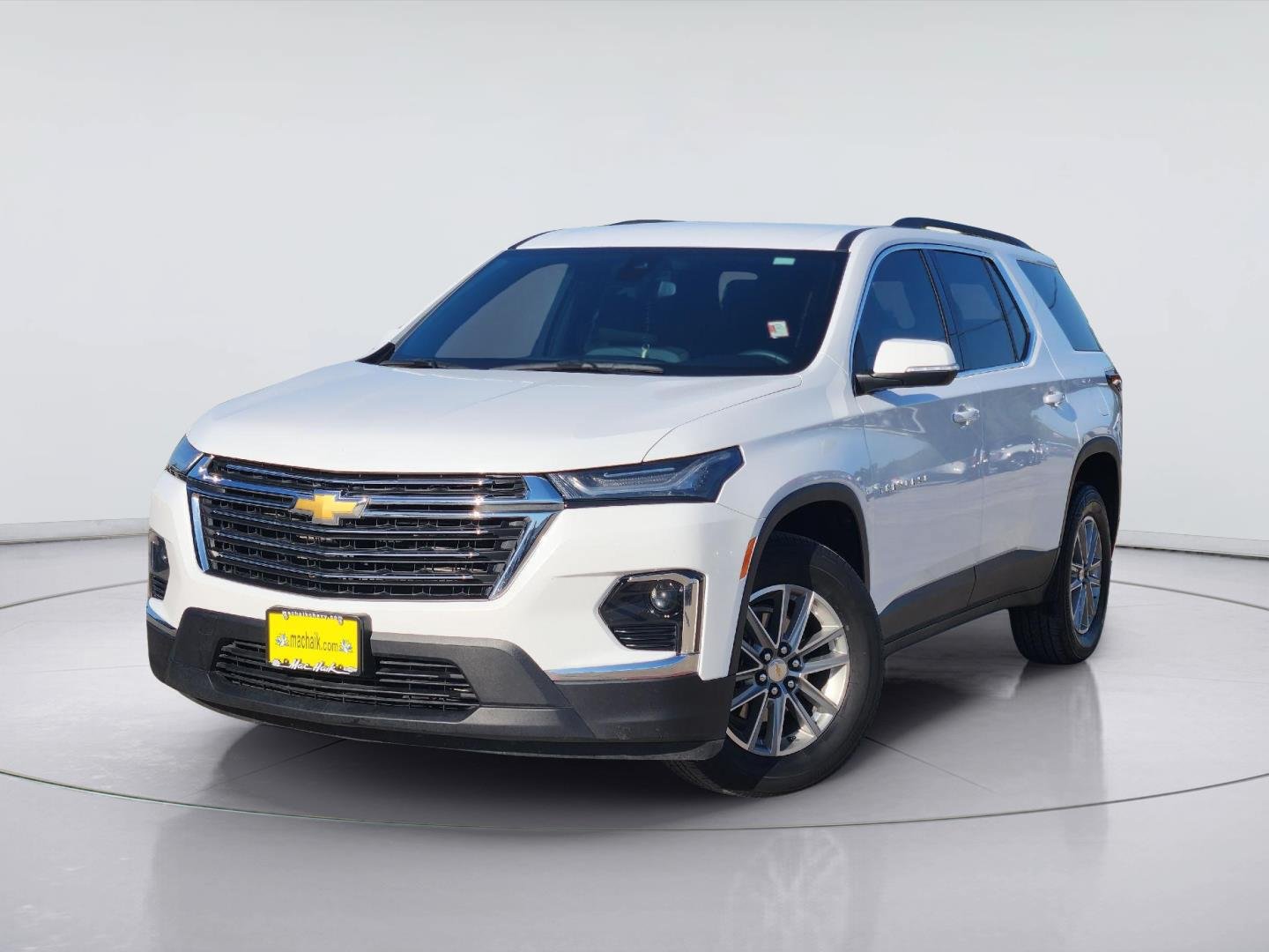Used 2023 Chevrolet Traverse LT FWD image 1