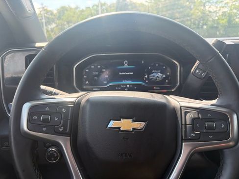 Used 2023 Chevrolet Silverado 1500 LT AWD/4WD image 18