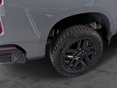 Used 2021 Chevrolet Silverado 1500 LT Trail Boss w/ Bed Protection Package AWD/4WD image 12