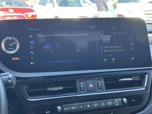 Used 2022 Lexus ES 300h F Sport image 37