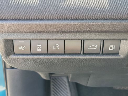 Used 2025 Toyota Camry LE FWD image 32